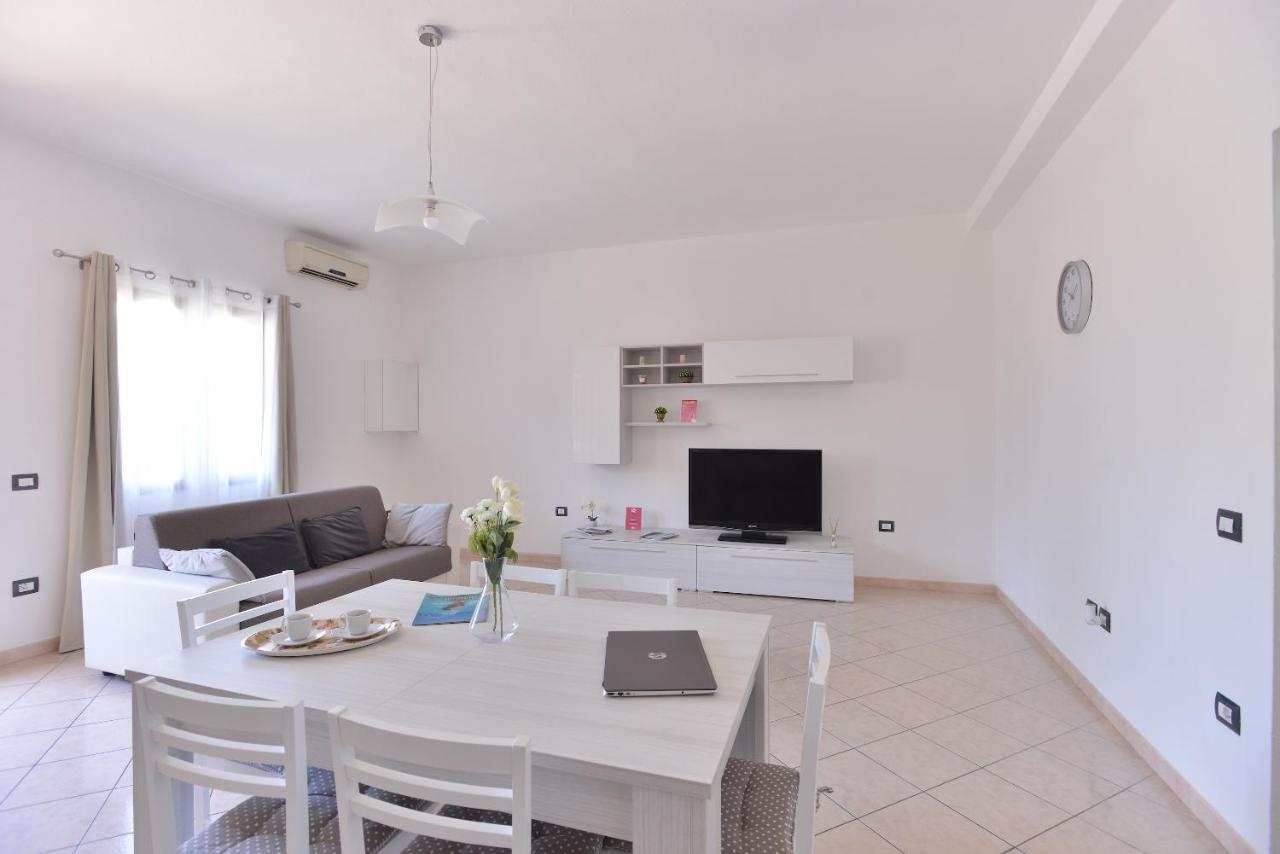 Izzhome Lagoon Пула Екстериор снимка